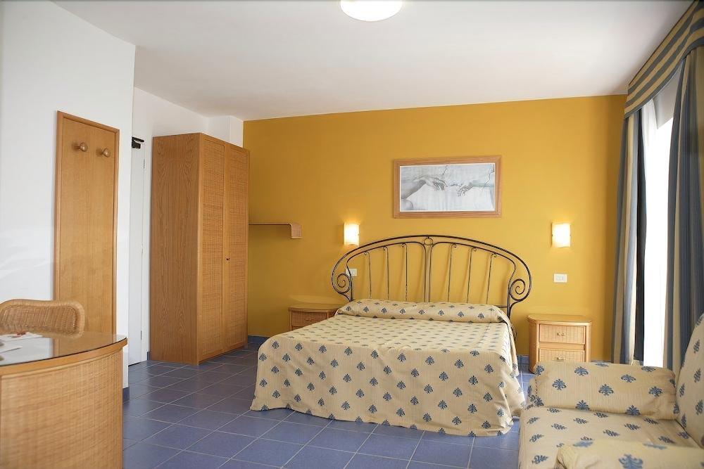 Hotel Garni' Serena Каорле Екстер'єр фото