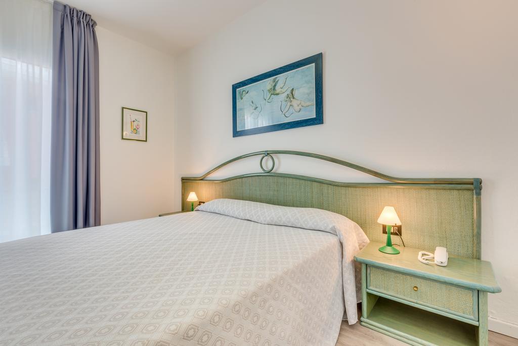 Hotel Garni' Serena Каорле Екстер'єр фото