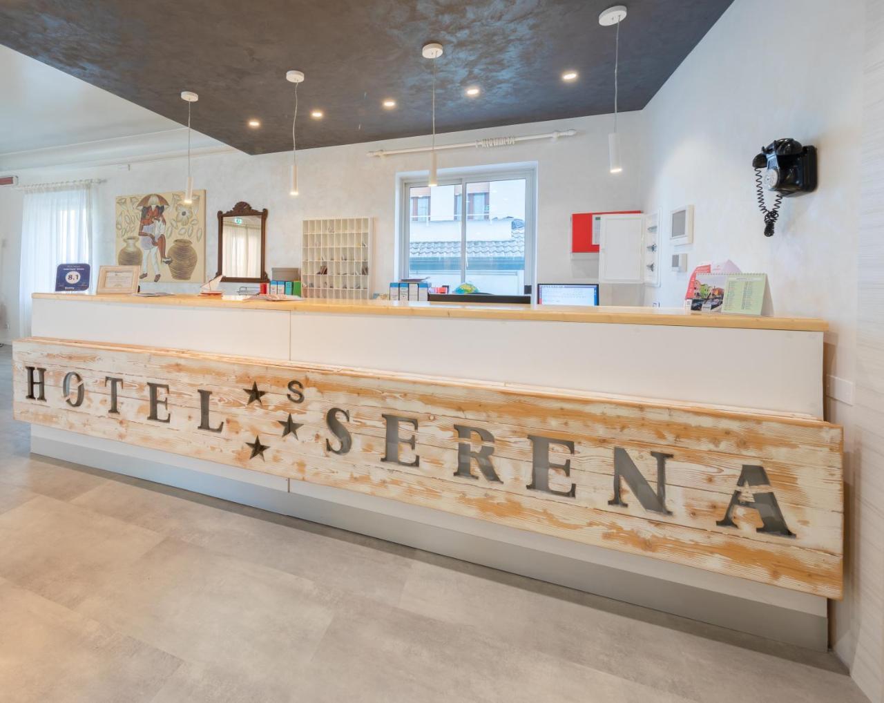 Hotel Garni' Serena Каорле Екстер'єр фото