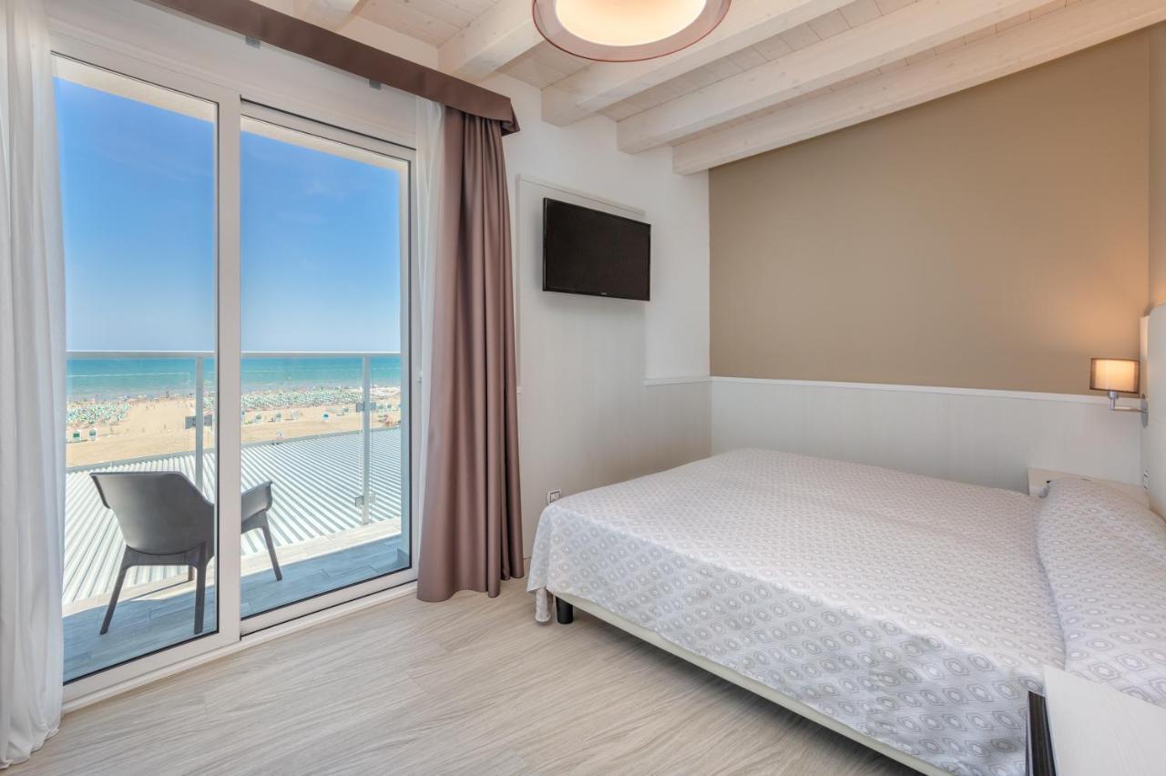 Hotel Garni' Serena Каорле Екстер'єр фото
