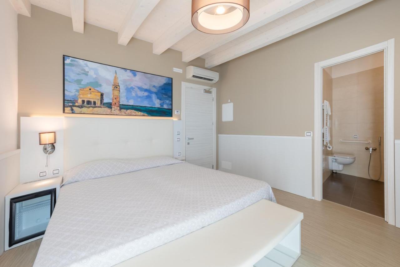 Hotel Garni' Serena Каорле Екстер'єр фото