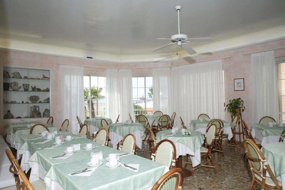 Hotel Garni' Serena Каорле Екстер'єр фото